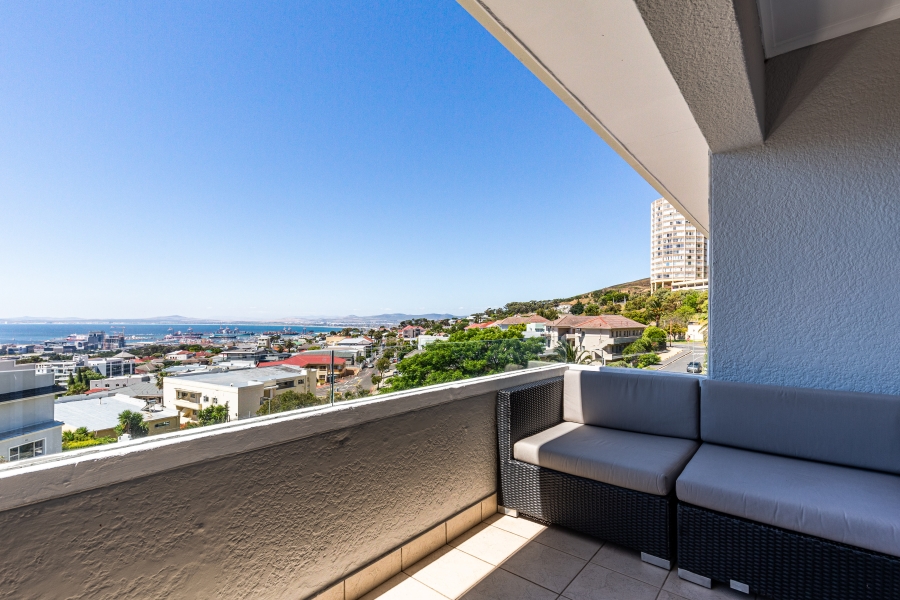 To Let 2 Bedroom Property for Rent in Vredehoek Western Cape